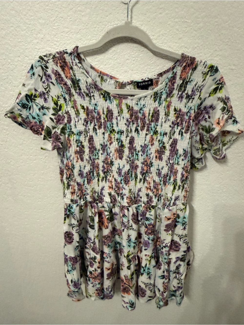 Torrid White Floral Smocked Peplum Top Sz 2